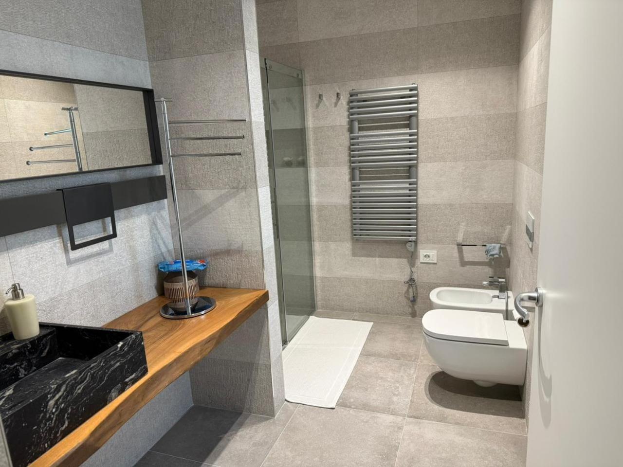 Luxury Eni Lägenhet Vlorë